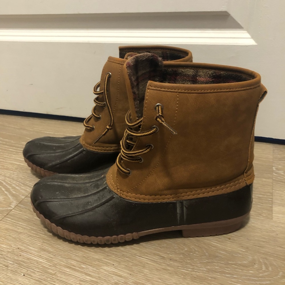 Charlotte Russe winter/spring boots size 8